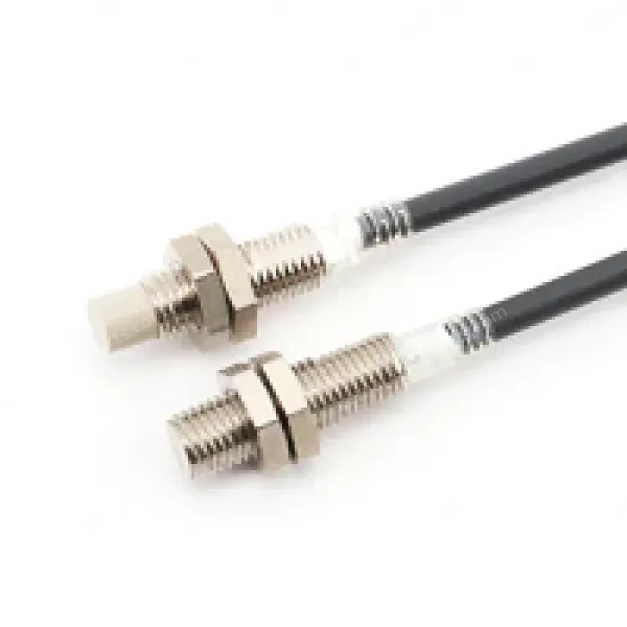 M8 Shield Inductive proximity switch E2E-X1R5Y1-Z 2M
